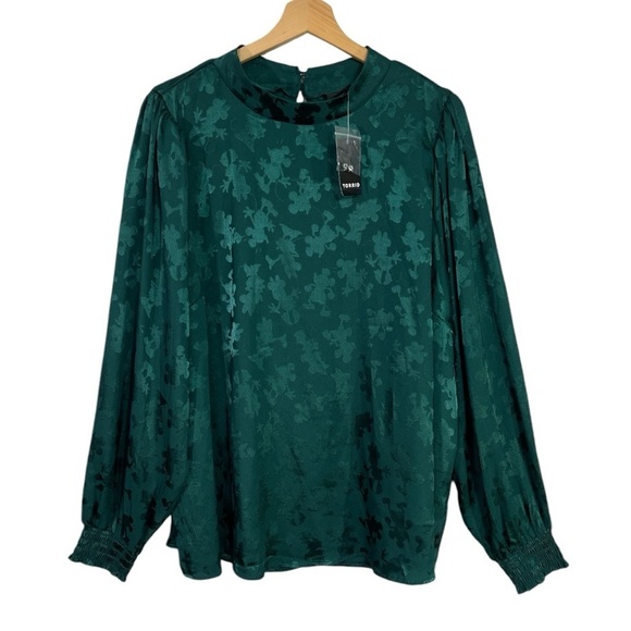 NWT Torrid Disney Minnie & Mickey Jacquard Puff Sleeve Blouse size 3X in Green - Picture 5 of 9